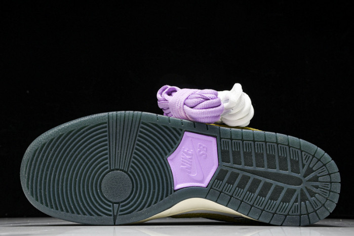 Alexis Sablone x Dunk Low SB 
