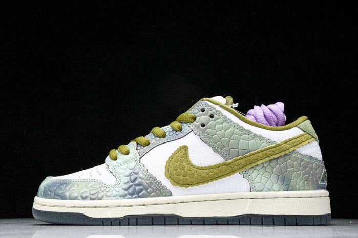 Alexis Sablone x Dunk Low SB 