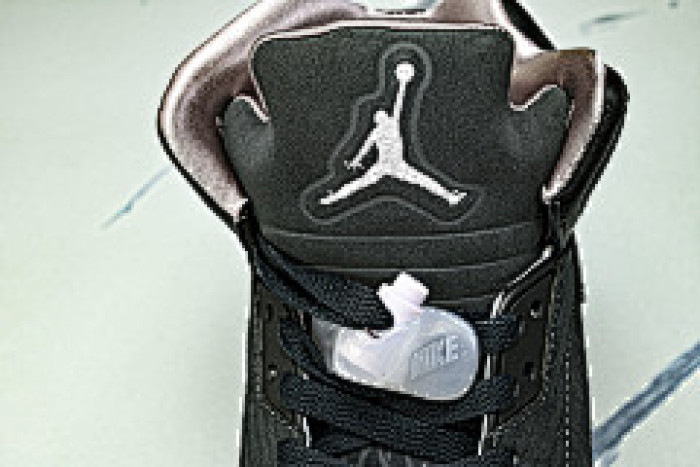 PSG x Air Jordan 5 “Off Noir” HQ3004-001