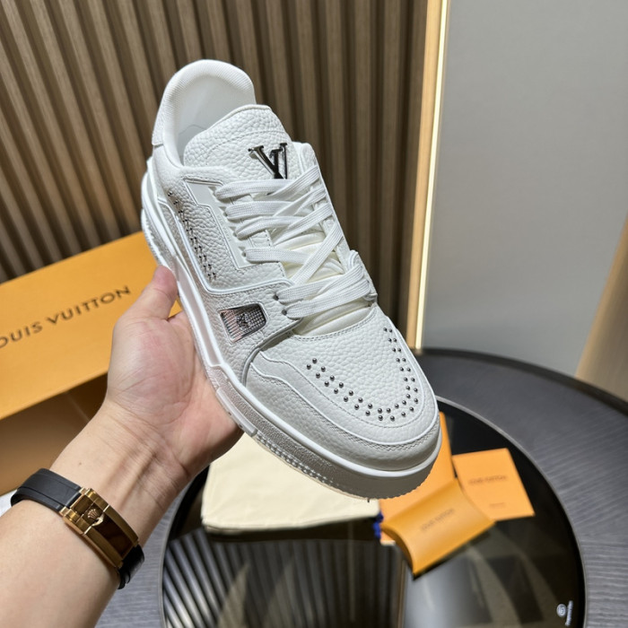 LOVT SNEAKER lv-205