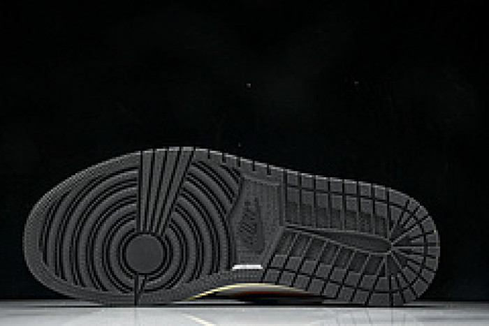 Air Jordan 1 High OG Rare Air “Deep Royal Blue” DZ5485-100