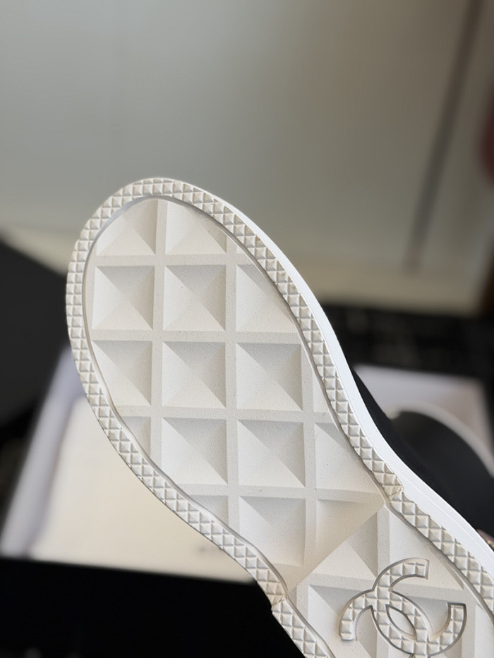 CN SNEAKERS 21010937