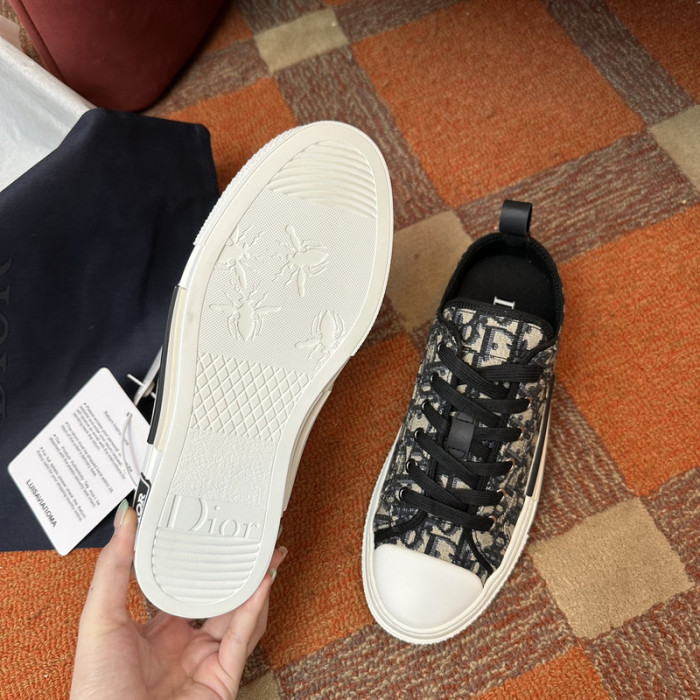 DR B23 LOW-TOP SNEAKERS DR-77