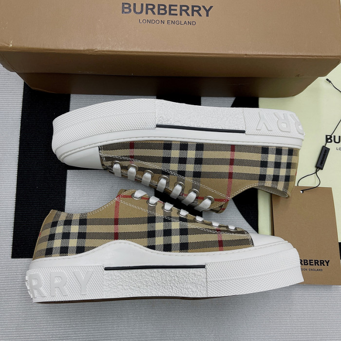BUBERY SNEAKER
