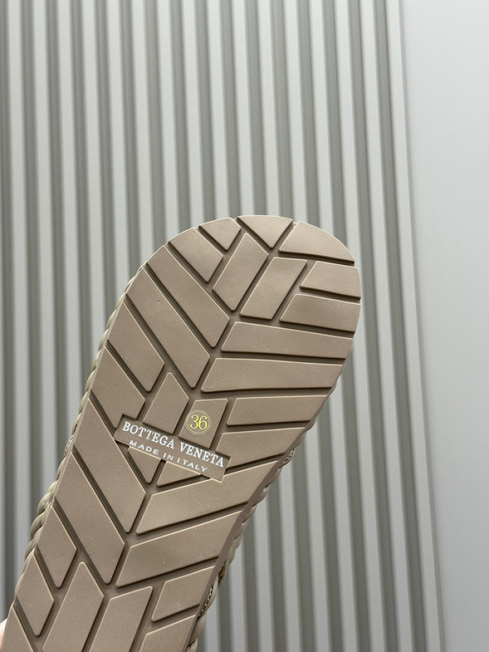 BOTEGA V SLIDES BVS-03