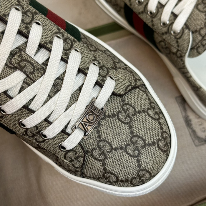 GI ACE EMBROIDERED LOW-TOP SNEAKER 90648