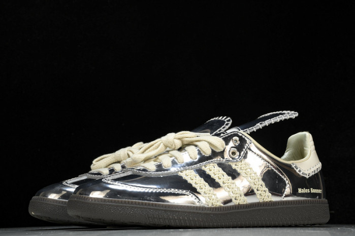 ad low-top sneaker 240506001