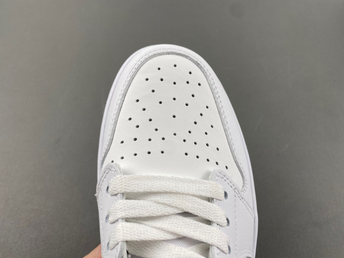 AIR JORDAN 1 Low FB9933-102