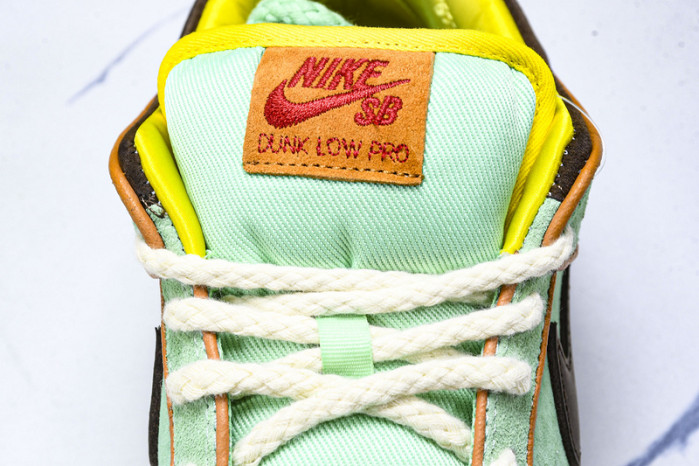 Dunk Low SB 