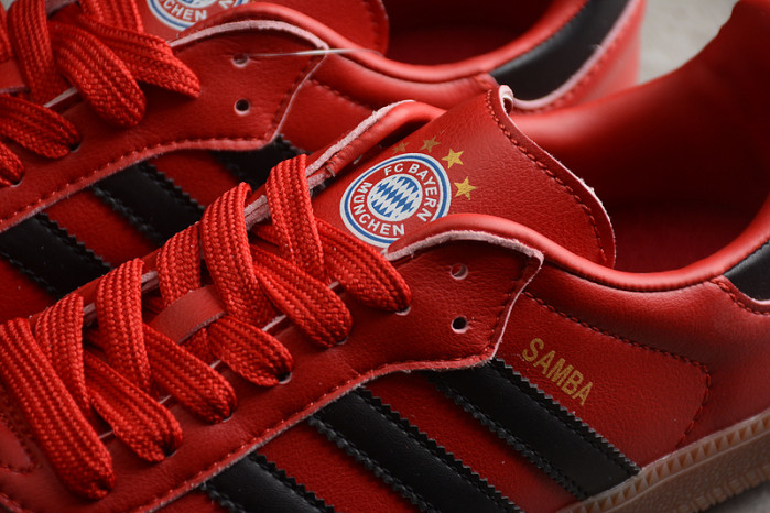 ad low-top sneaker 23031314