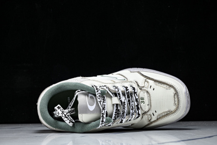 BL Hamptons Worn-Out BHW-10