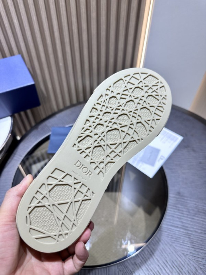 DR B33 LOW-TOP SNEAKERS DR-120