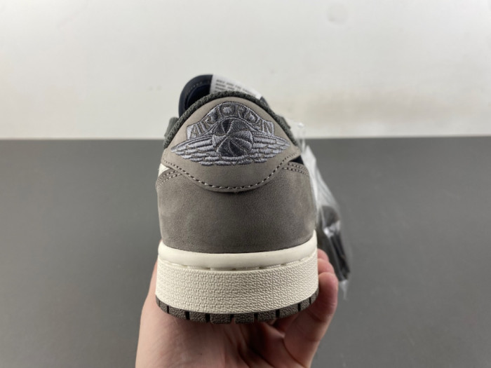 Travis Scott x Air Jordan 1 Low OG DM7866-0011