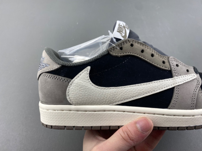 Travis Scott x Air Jordan 1 Low OG DM7866-0011