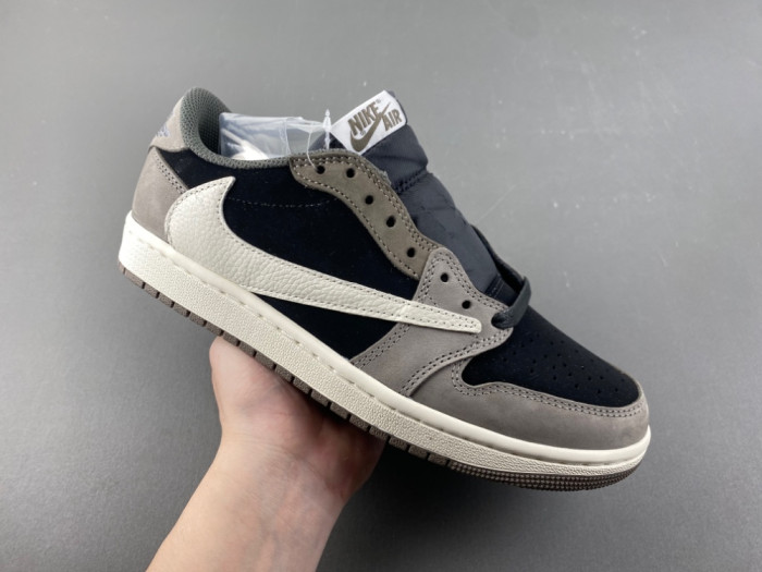 Travis Scott x Air Jordan 1 Low OG DM7866-0011