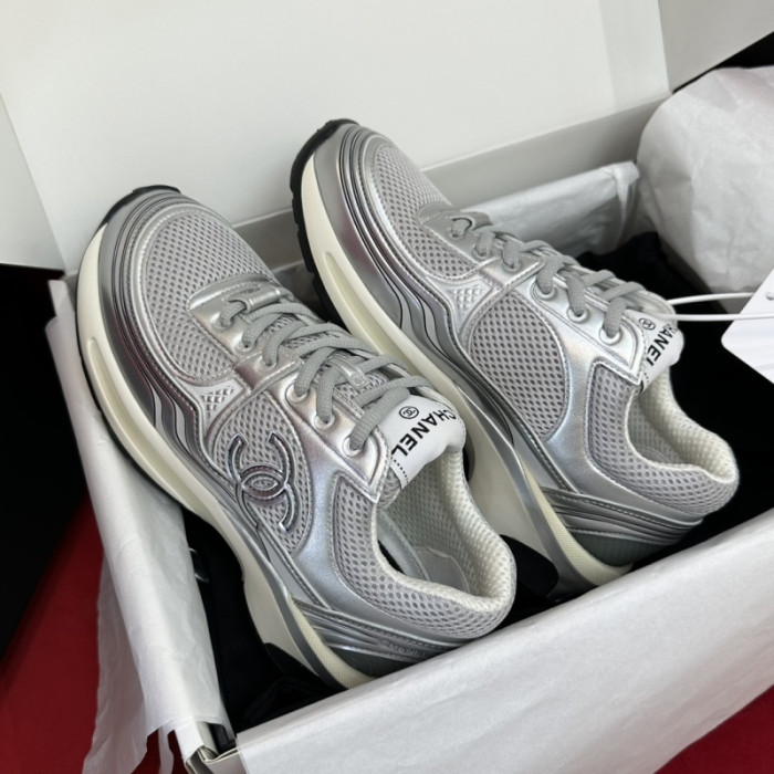 CN LOW TOP TRAINER CC SNEAKERS 21010931