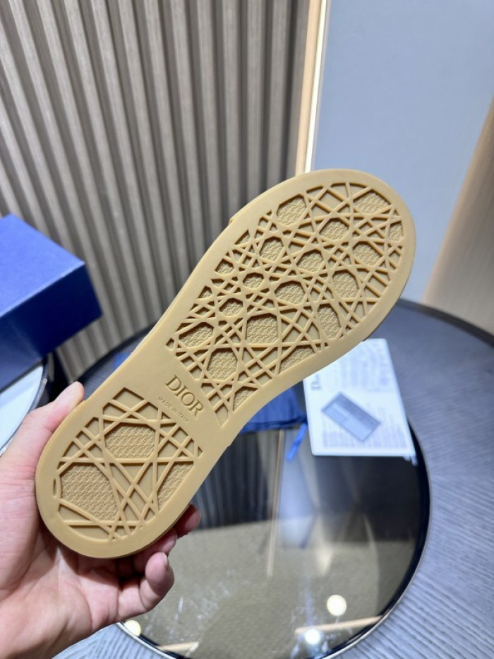 DR B33 LOW-TOP SNEAKERS DR-116