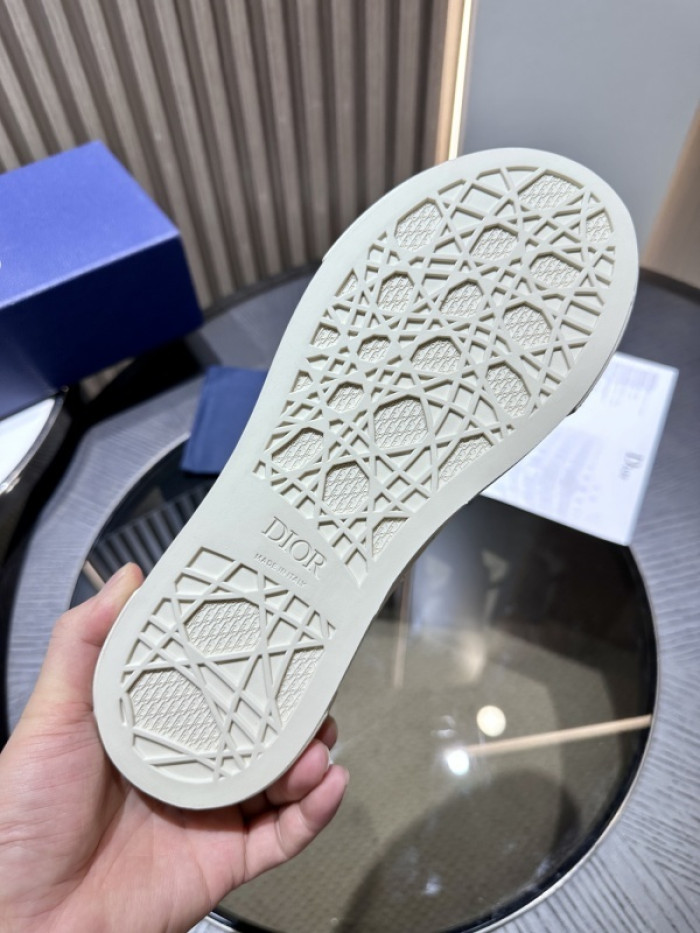 DR B33 LOW-TOP SNEAKERS DR-126