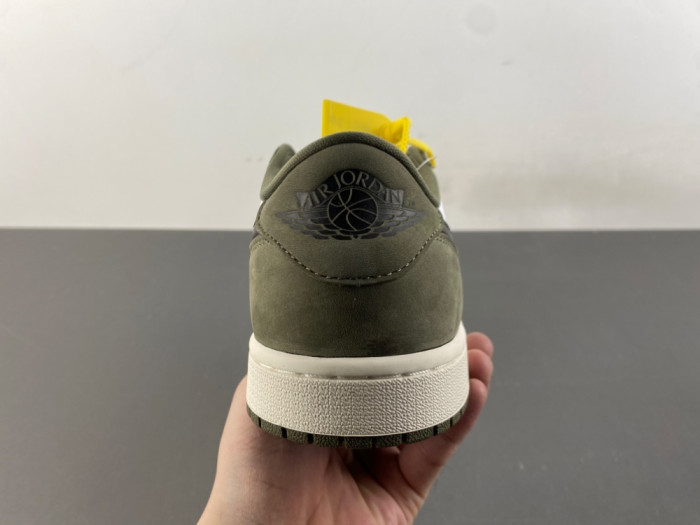 Air Jordan 1 Low OG HQ6998-200